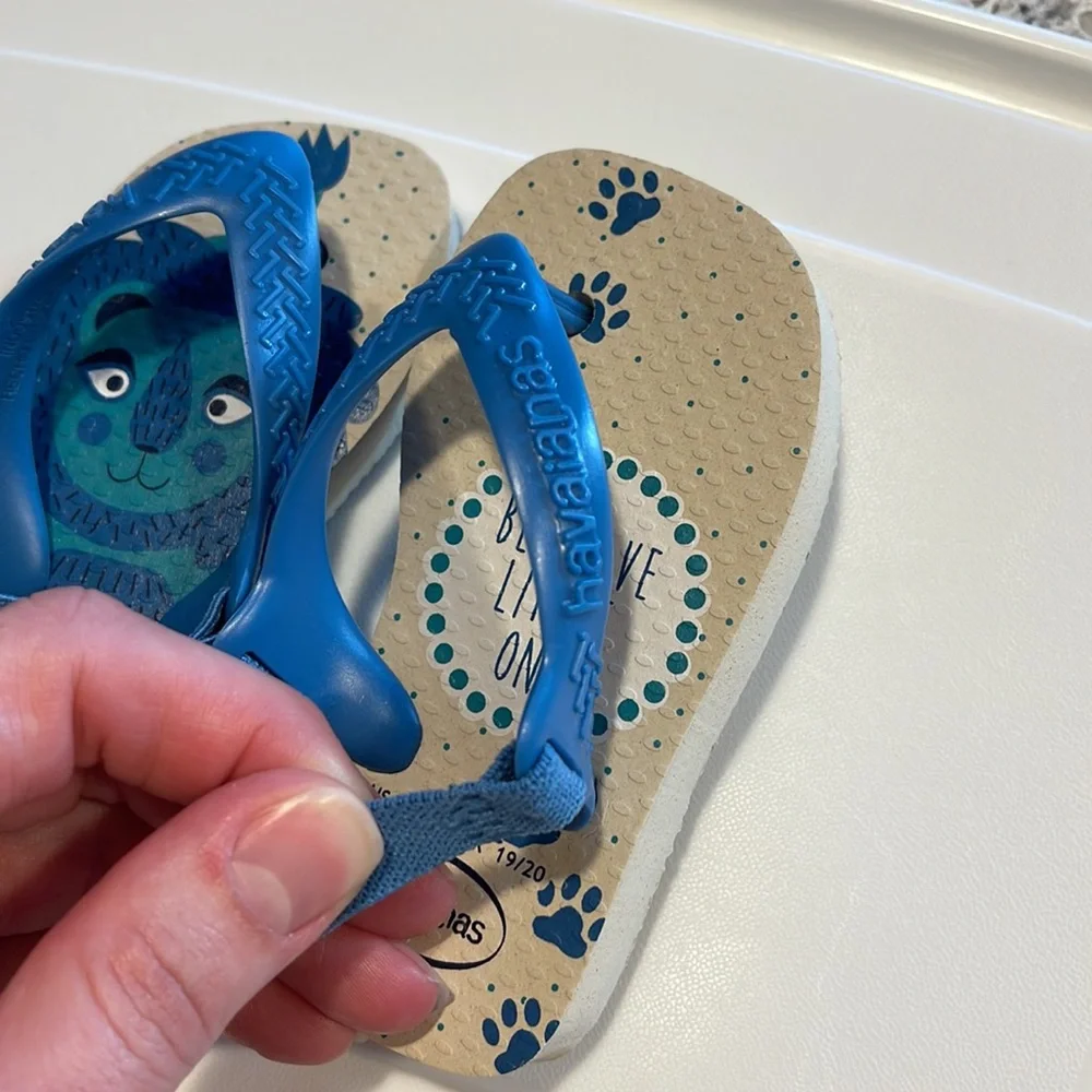 Havaianas flip flop sandals blue lion size 4 baby infant
